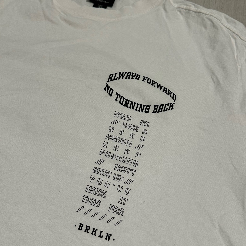 MENS Always forward Graphic Tee